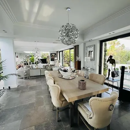 Vila Splendide Vue Mer, Piscine, *